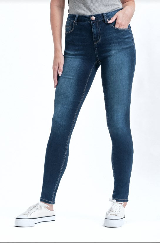 1822 Denim Women's 30" Mid-Rise Butter Skinny Jeans - Raquel