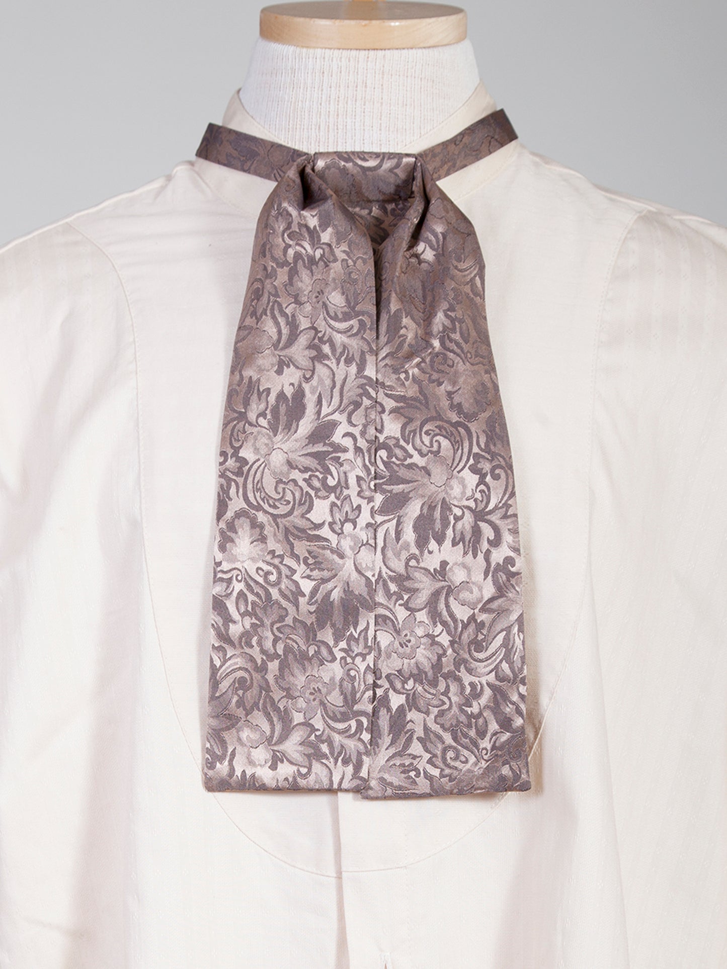 Scully RangeWear Men's Silk Puff Tie in Taupe