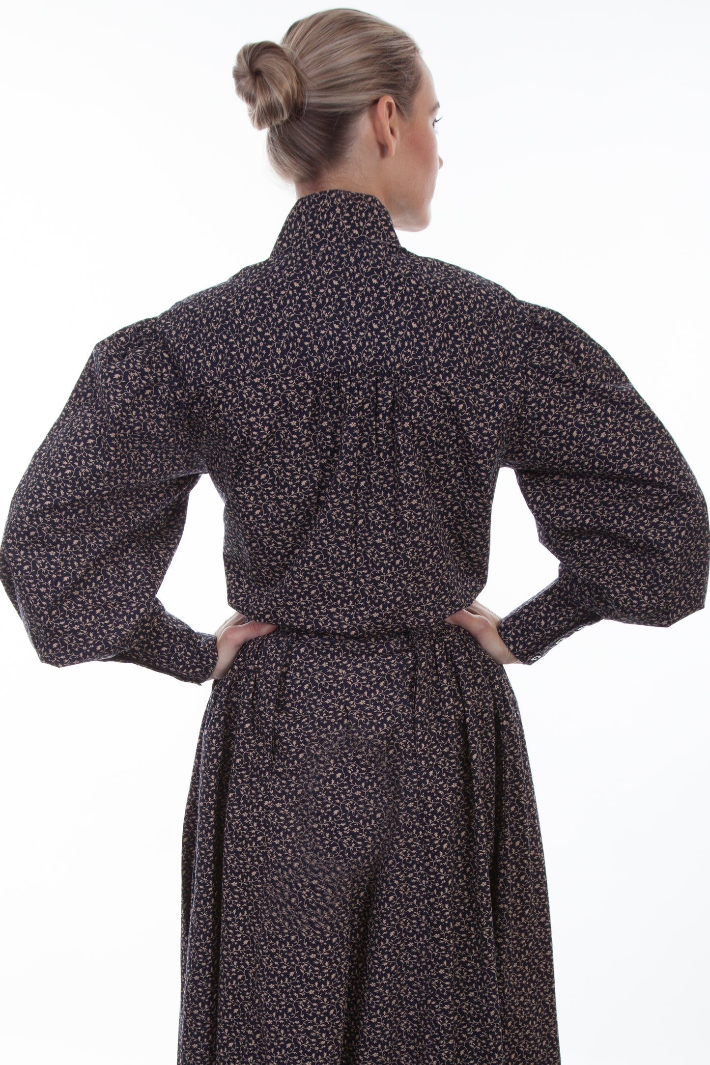 Scully RangeWear Women's Calico Print Blouse in Navy
