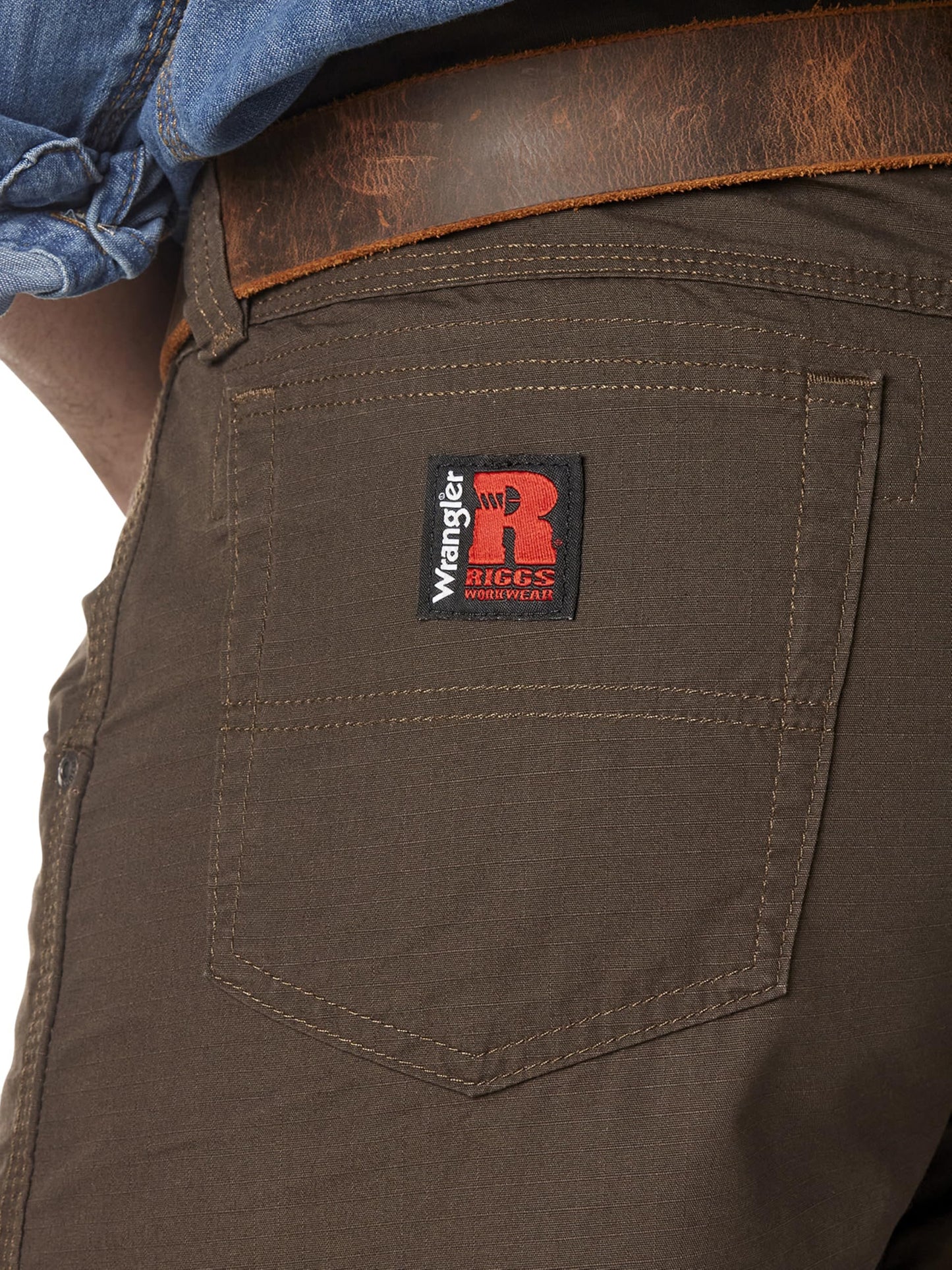Wrangler Riggs Workwear Men's Technician Short, Dark Brown