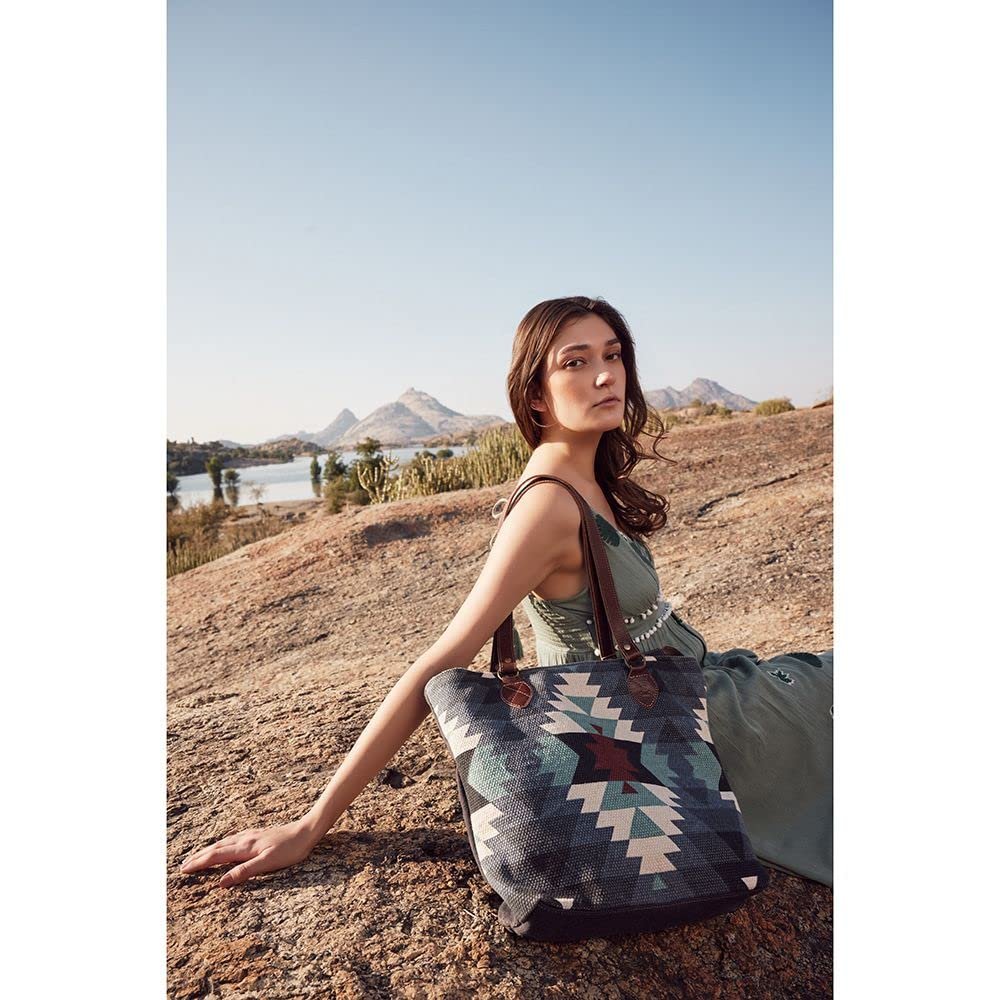 Myra Bag Polos Tote Bag