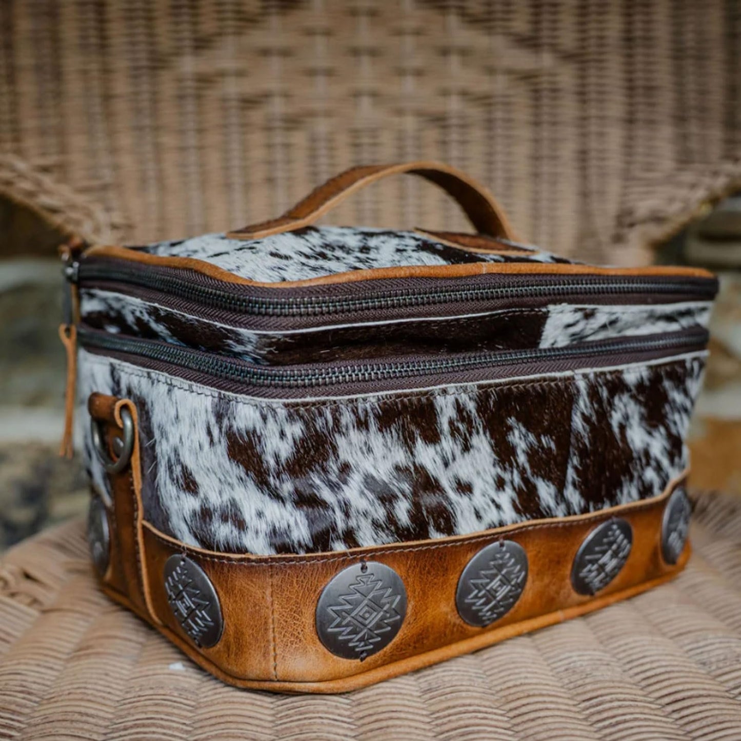 STS Ranchwear Vaquero Glamour STS-34330 Zip Around Full Grain Leather Cosmetic Organizer with 2 Compartments, Multi