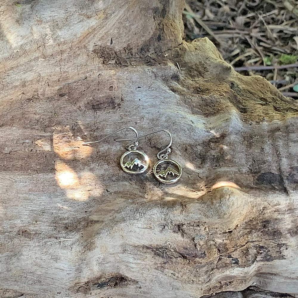 Montana Silversmiths Women's Mountain Majesty Charm Earrings Silver One Size