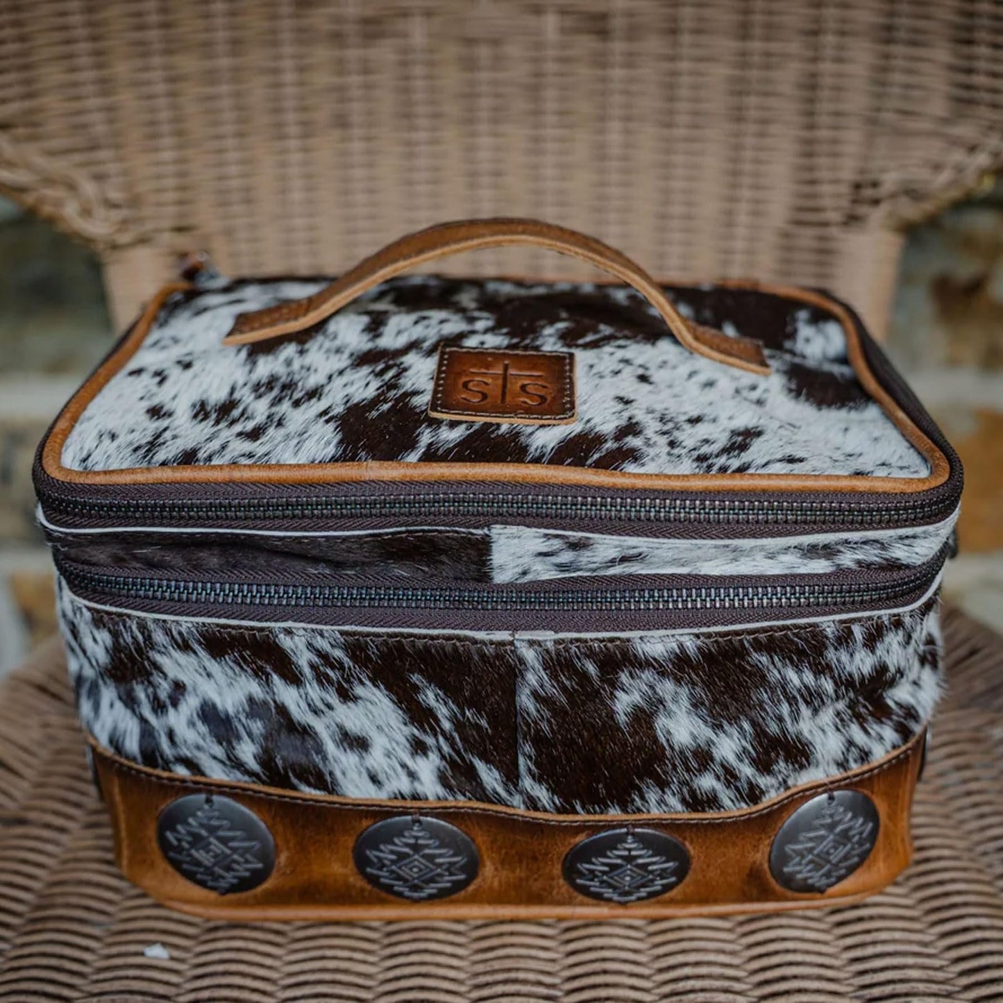 STS Ranchwear Vaquero Glamour STS-34330 Zip Around Full Grain Leather Cosmetic Organizer with 2 Compartments, Multi