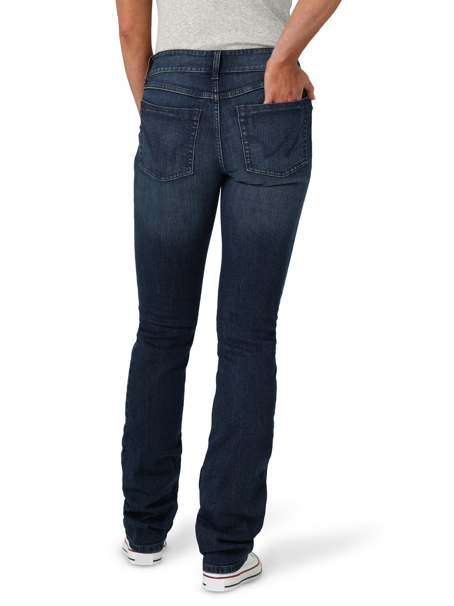 Wrangler Essential Straight Jean - Mid Rise