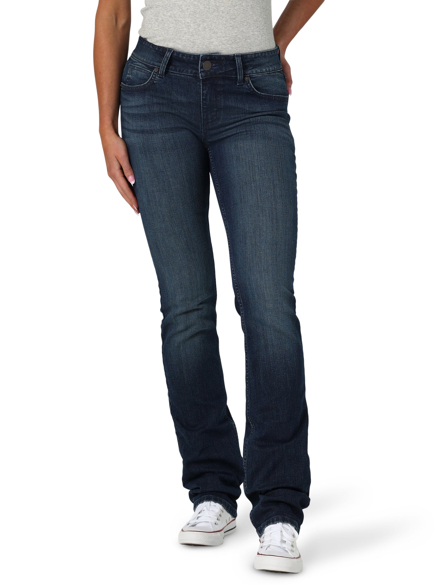 Wrangler Essential Straight Jean - Mid Rise