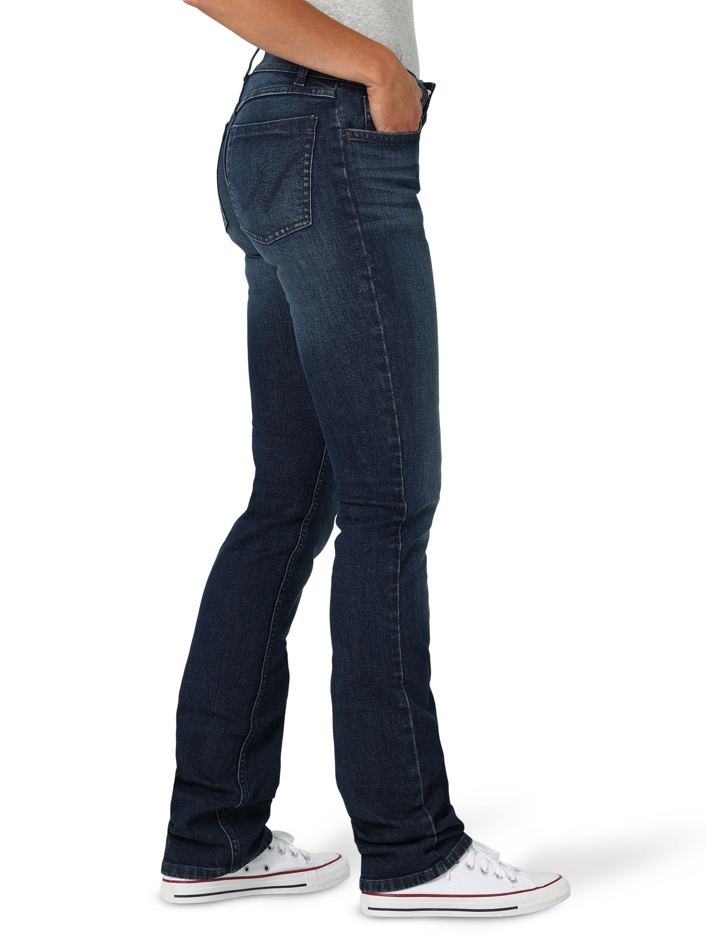 Wrangler Essential Straight Jean - Mid Rise