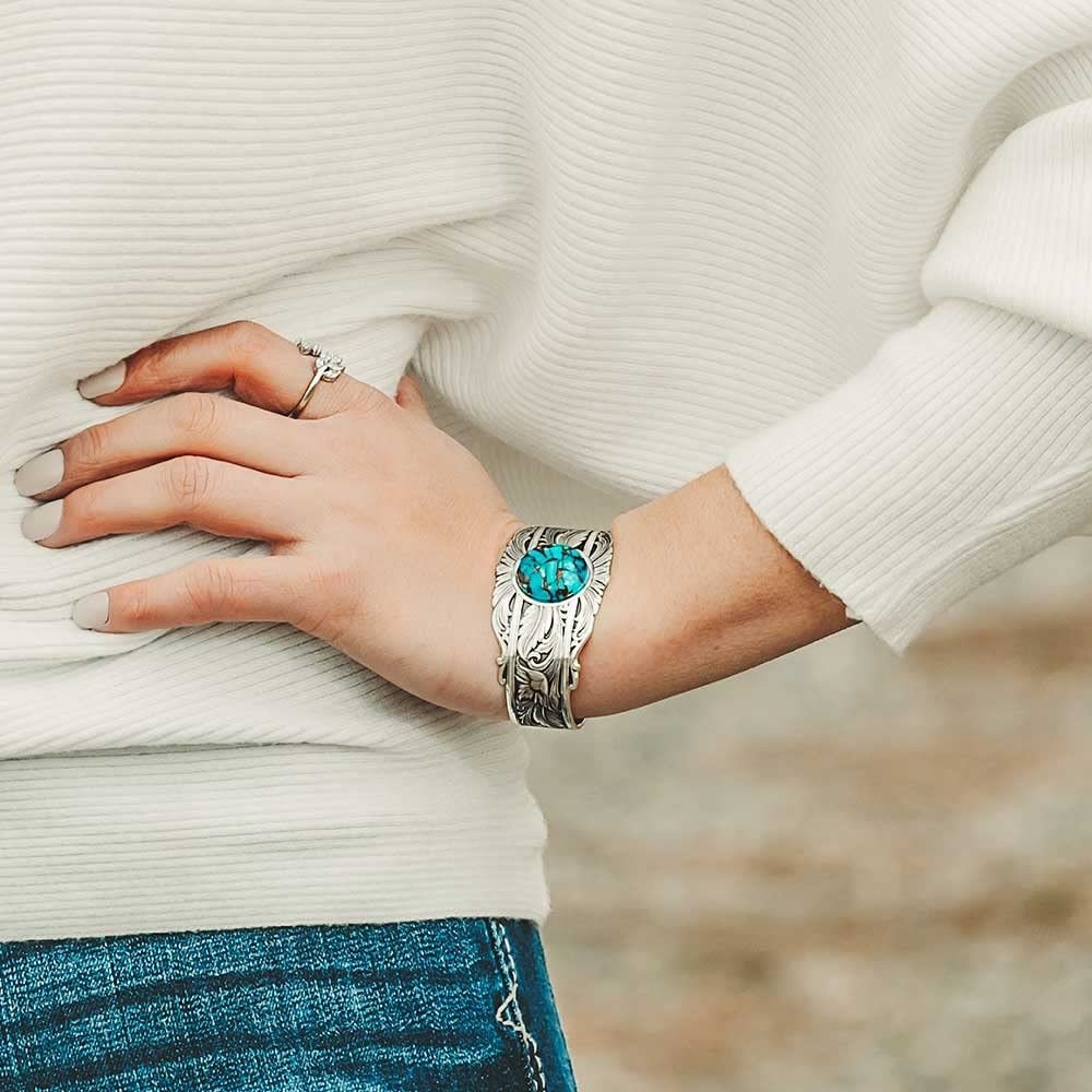 Montana Silversmiths Women's Sheridan Blue Turquoise Cuff Silver One Size