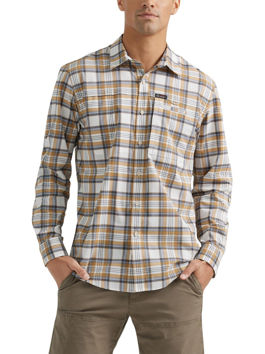 ATG by Wrangler Men's Long Sleeve Hike to Fish Shirt, Bistre Plaid