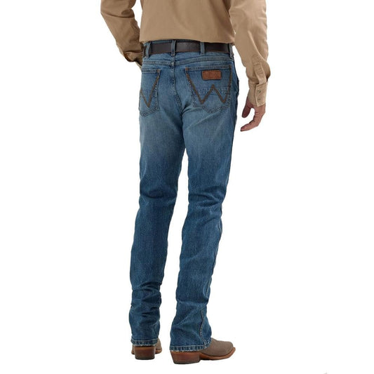 Wrangler Men's Retro® Slim Boot Jean - Bryson (US, Waist Inseam, 38, 30, Blue)